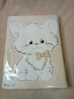 Плед флисовый с вышивкой котик Ярослав цвета, фото №2