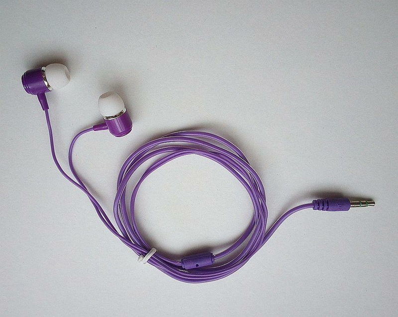 Вакуумные наушники фиолетовые (силиконовый кабель)