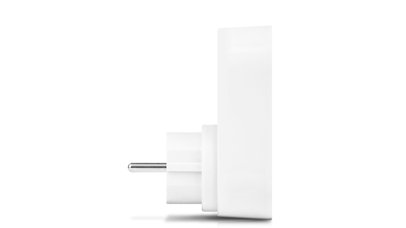 Зарядное USB-устройство c розеткой REAL-EL CS-20 белый-серый, фото №4
