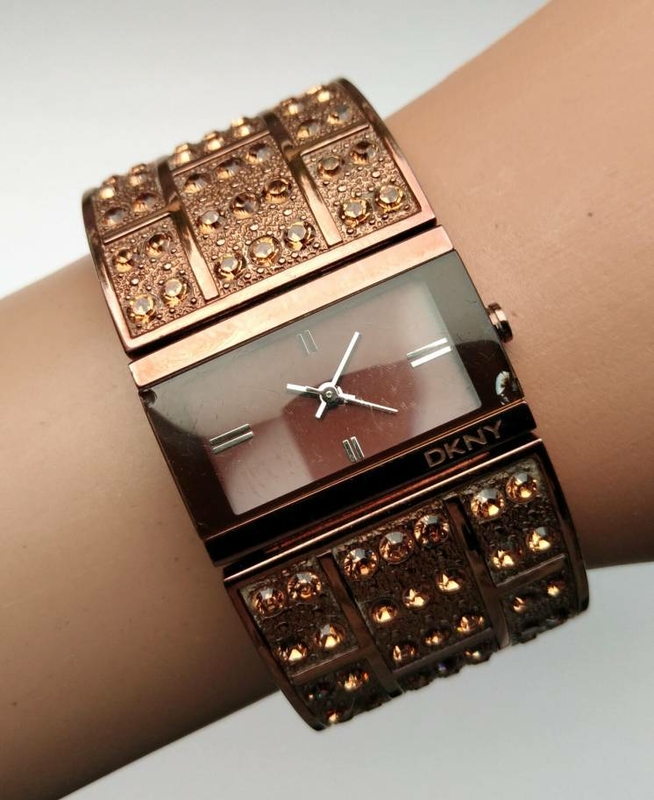 DKNY часы из США с камнями на браслете оригинал сталь WR30M, фото №2