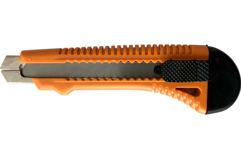 Нож LT - 18 мм усиленный плоский (0203)