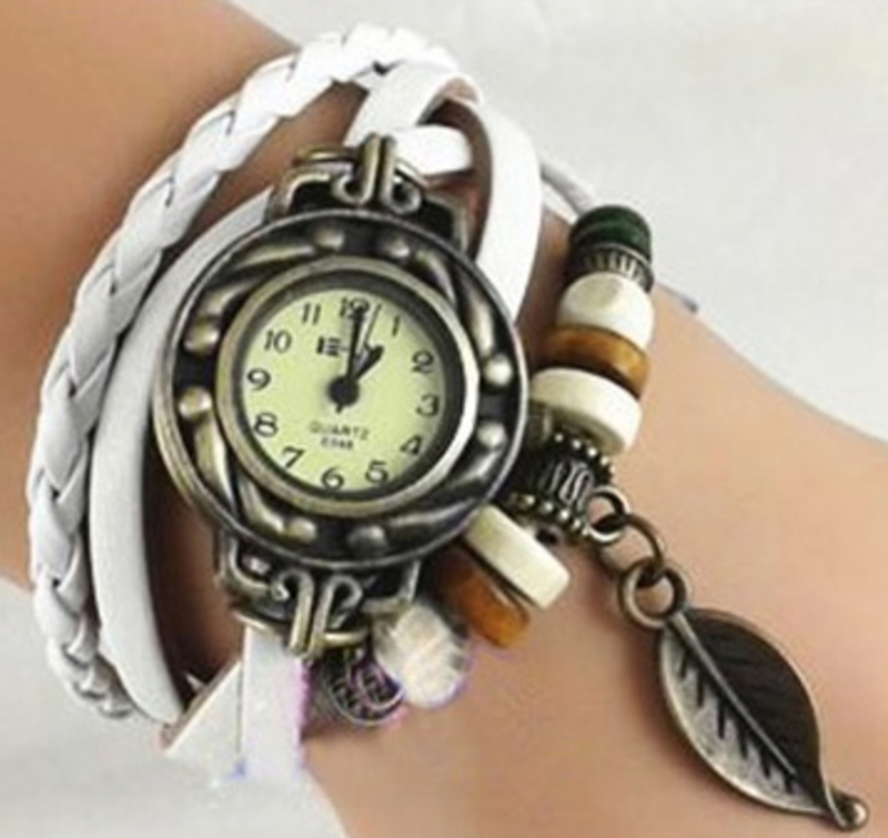 Часы-браслет с подвеской листик Белые