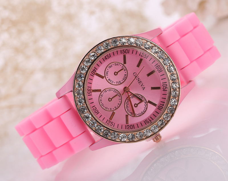 Часы браслет розовые