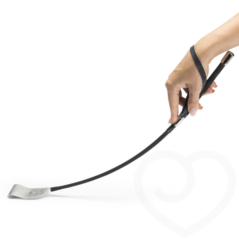 Стек серых. Fifty Shades of Grey cтек riding Crop 59 см. 50 Оттенков плетка. Стек Fifty Shades freed купить сексшоп.