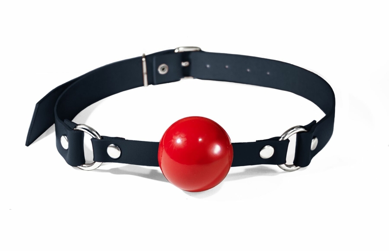 Кляп силиконовый Feral Feelings Silicon Ball Gag Black/Red, черный ремень, красный шарик, photo number 2