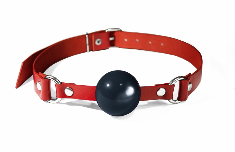 Кляп силиконовый Feral Feelings Silicon Ball Gag Red/Black, красный ремень, черный шарик, photo number 2